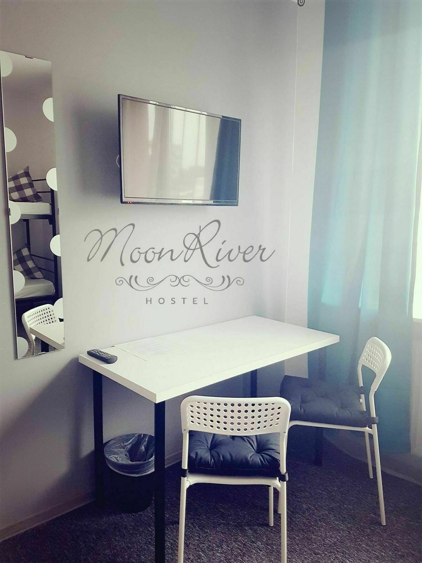 Moonriver Inn วอร์ซอ ภายนอก รูปภาพ